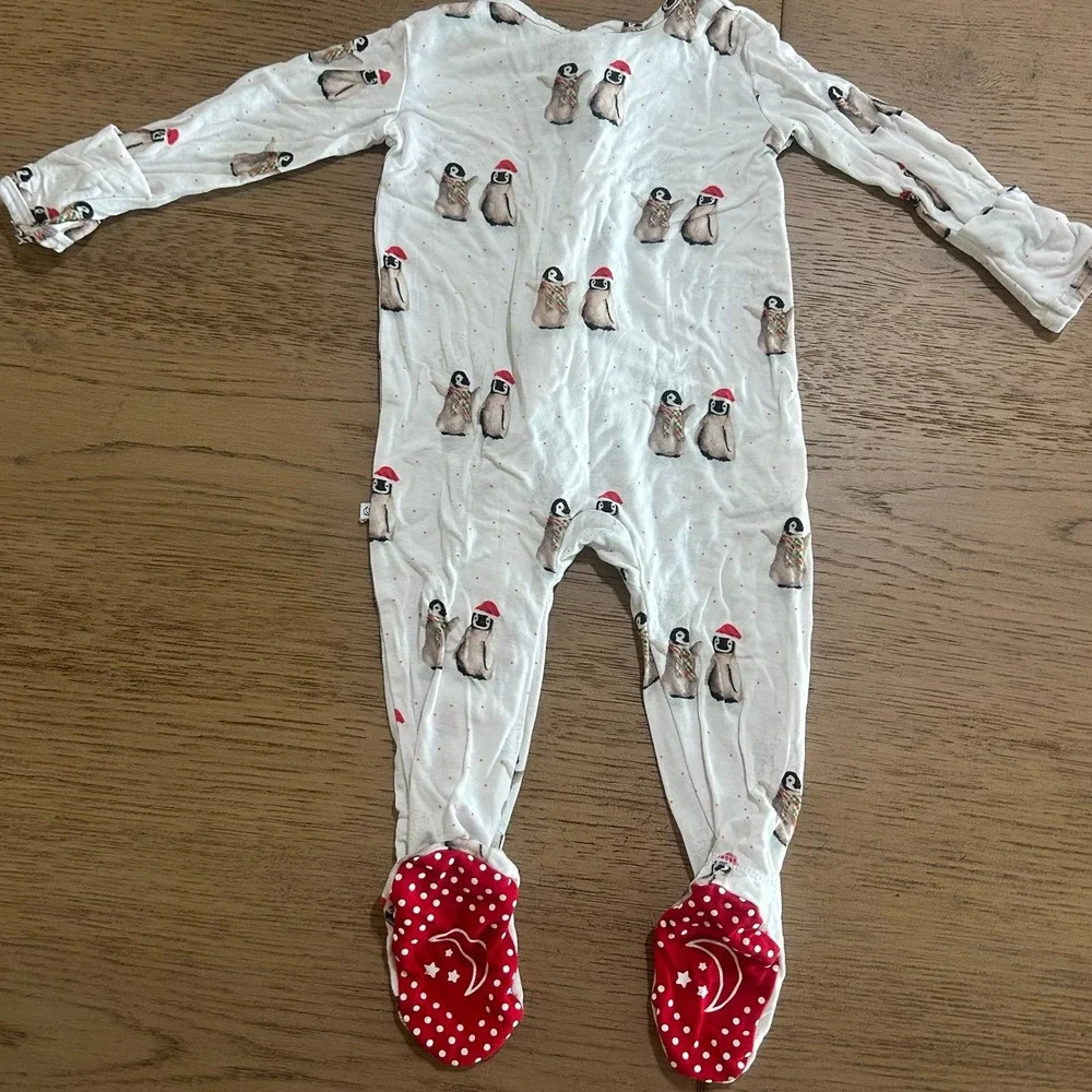 Little Pajama Co Baby Bamboo Holiday Penguins Zippy 0-3 Months